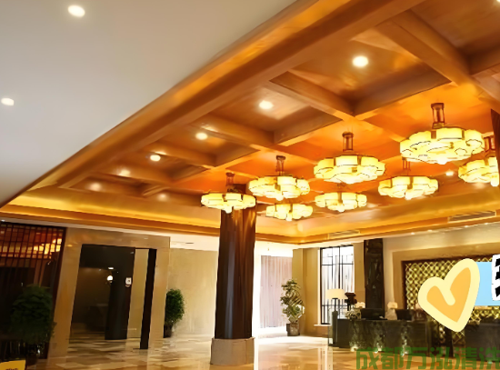 2025年9月5日彭州某餐厅厨房油烟机和烟道清洗案例